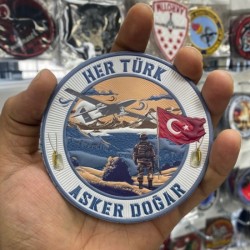 Her Türk Asker Doğar Peç